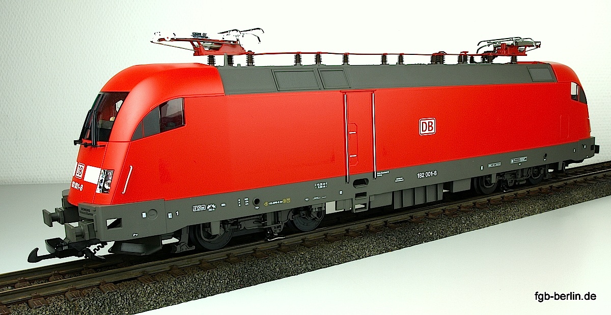 DB E-Lok (Electric Locomotive) BR 182 001-8 "Taurus"
