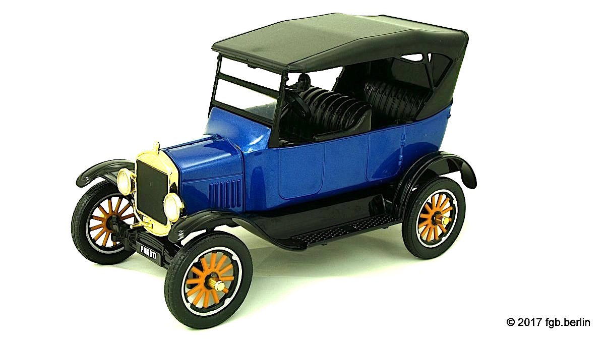 1925 Ford Model T - Touring