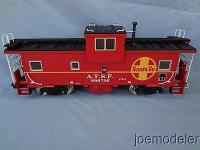 Santa Fe Güterzugbegleitwagen (Extended Vision Caboose) 999706